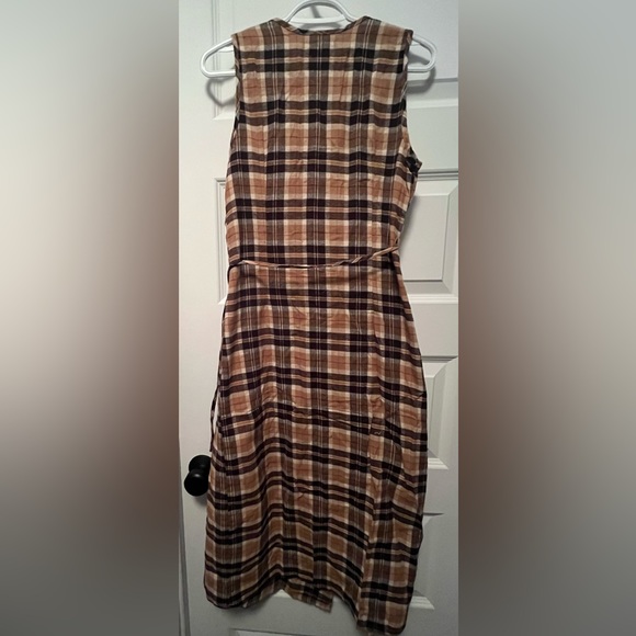 URBAN OUTFITTERS Urban Renewal Flannel Wrap Dress (Burberry Plaid type Pattern) - Picture 4 of 6